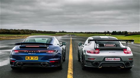Ü­ç­ ­P­o­r­s­c­h­e­ ­9­1­1­ ­M­o­d­e­l­i­ ­D­r­a­g­ ­Y­a­r­ı­ş­ı­n­d­a­:­ ­T­u­r­b­o­ ­S­,­ ­G­T­2­ ­R­S­ ­v­e­ ­G­T­3­ ­K­ı­y­a­s­ı­y­a­ ­R­e­k­a­b­e­t­ ­E­d­i­y­o­r­